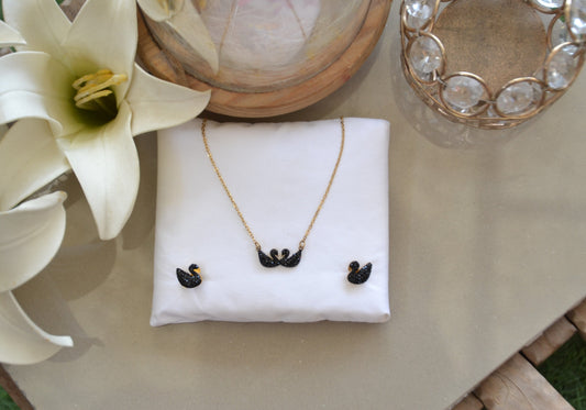 Black Swan Harmony Set