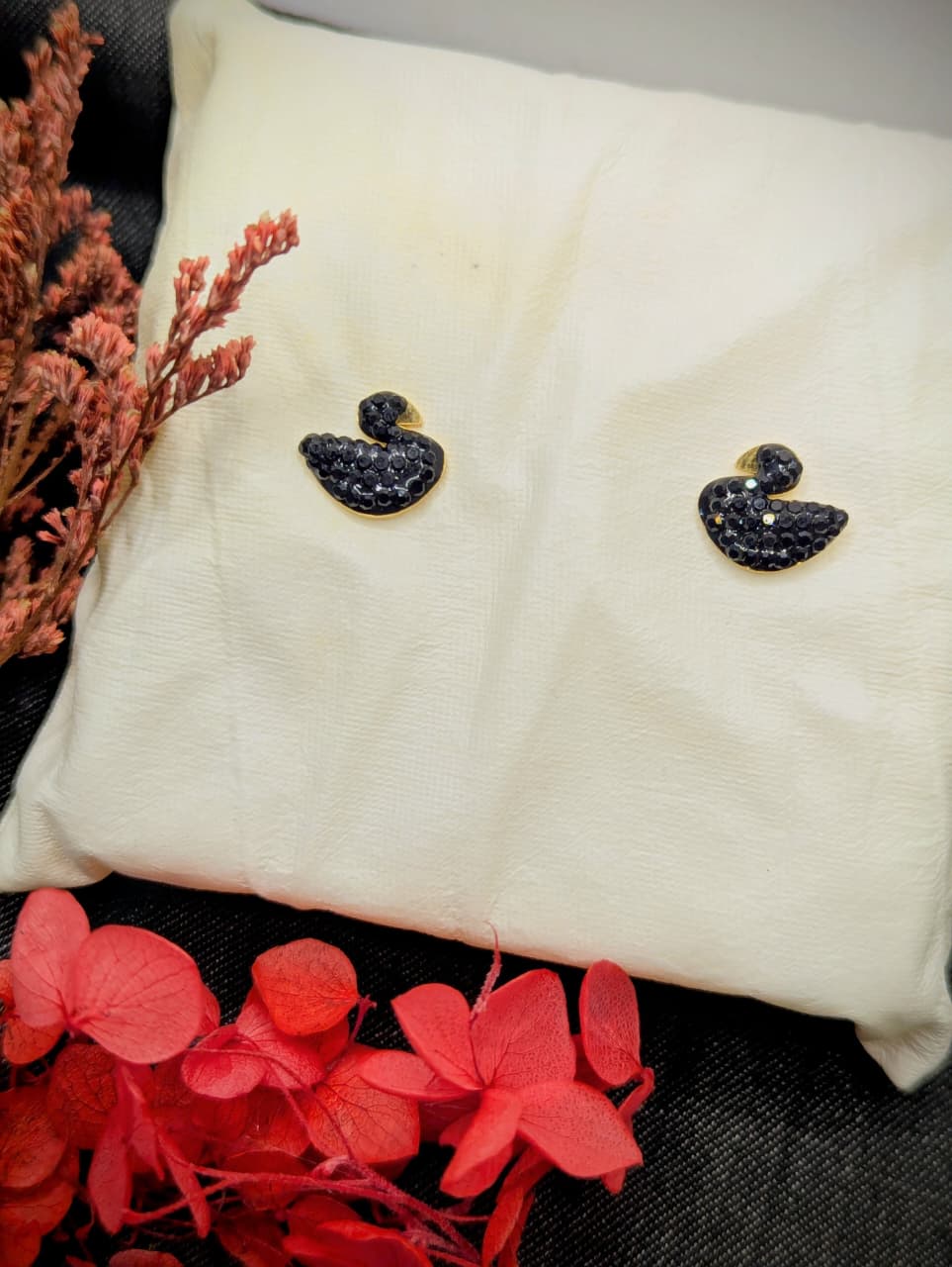 Black Swan Harmony Studs